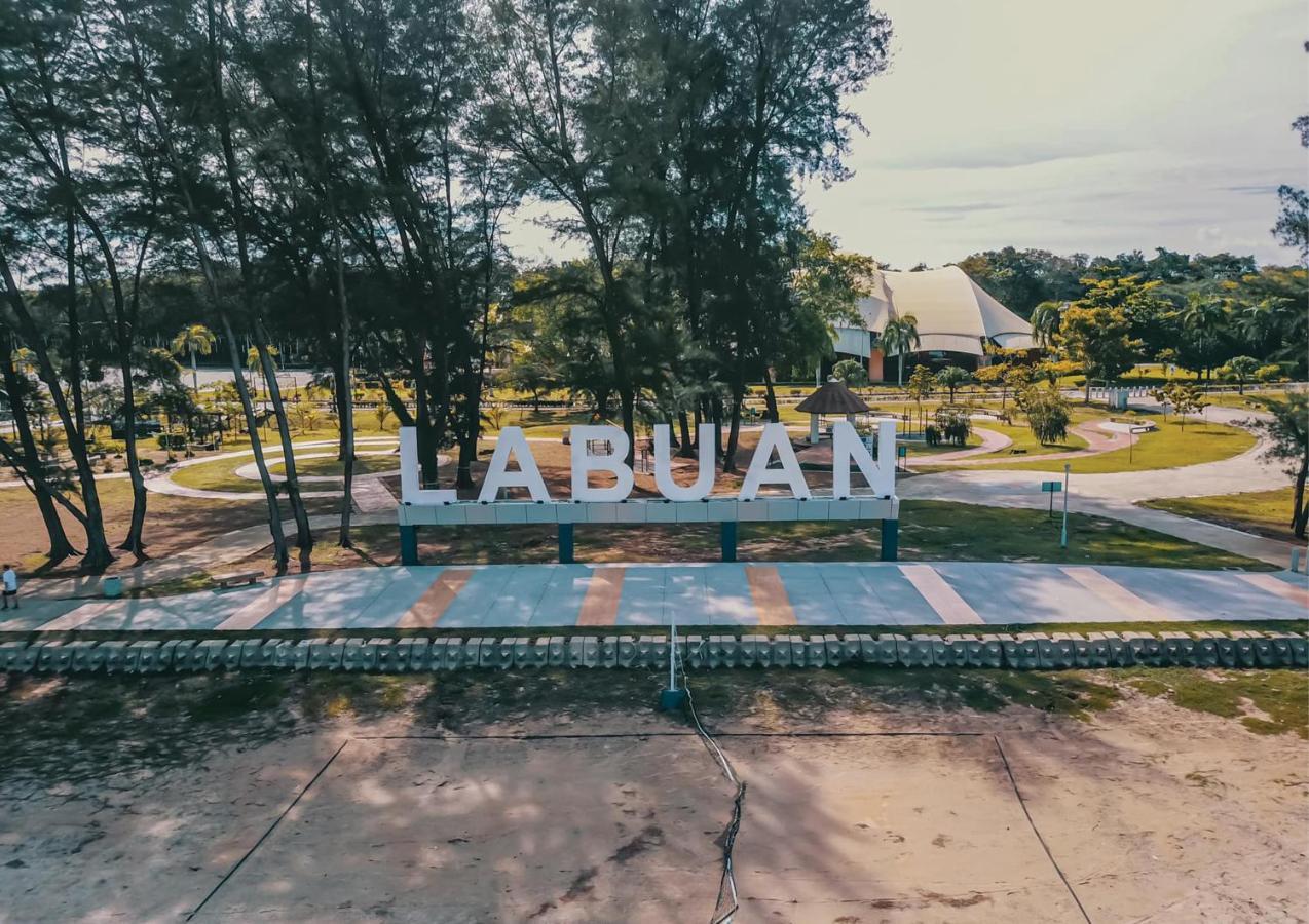 Hotel Labuan Point Exterior photo