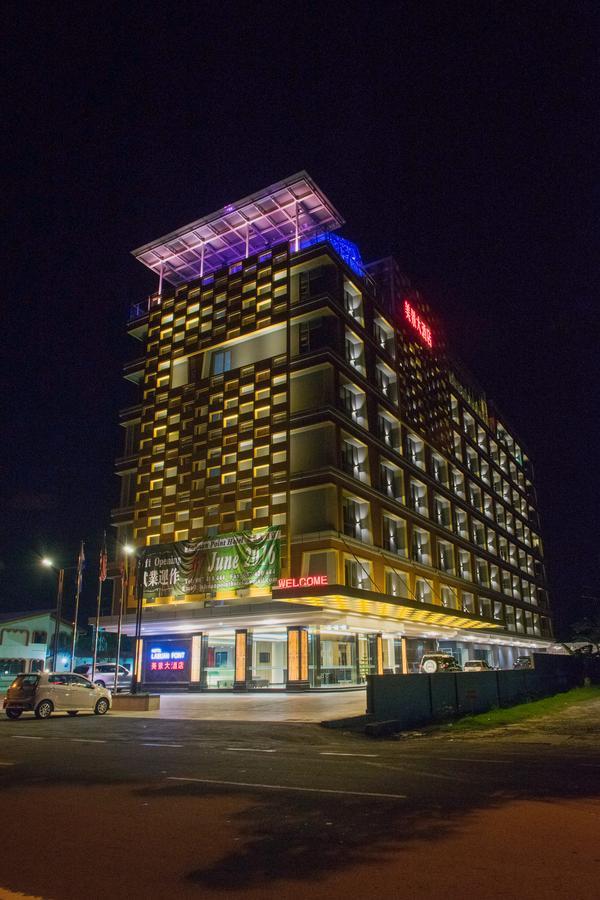 Hotel Labuan Point Exterior photo